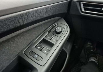 Volkswagen Golf VIII Variant 1.5 TSI 150KM 2021 Volkswagen Golf 1.5 Benzyna 130KM, zdjęcie 19