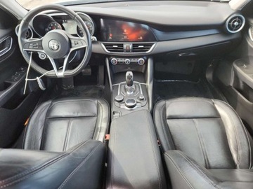 Alfa Romeo Giulia II Sedan 2.0 TBi 280KM 2017 Alfa Romeo Giulia Q4 2017 2.0 Benzyna 280KM, zdjęcie 8