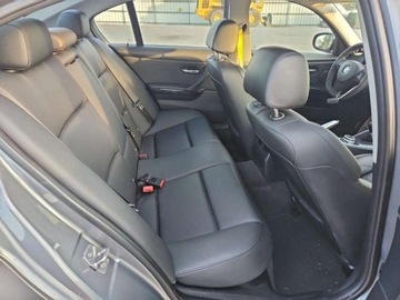 BMW Seria 3 E90-91-92-93 2011 BMW Seria 3 335i 2011 3.0l 3.0 Benzyna 300KM, zdjęcie 10