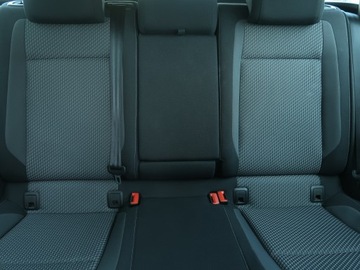 Volkswagen Passat B8 Variant 1.6 TDI BlueMotion SCR 120KM 2016 VW Passat 1.6 TDI, Salon Polska, Klima, zdjęcie 9