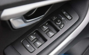 Volvo V40 II Cross Country D2 115KM 2015 Volvo V40 1.6D 2015r Navi Klima Tempomat Hak Sprowadzony 1.6 Diesel, zdjęcie 17