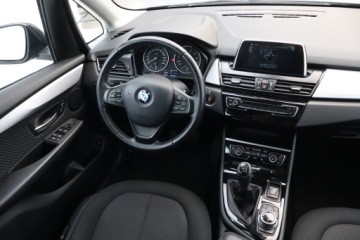 BMW Seria 2 F22-F23-F45-F46 Gran Tourer 218i 136KM 2017 BMW 2 Active Tourer 218i Active Tourer, Navi, zdjęcie 6