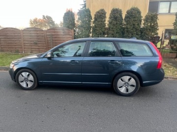 Volvo V50 1.6 DRIVe 109KM 2010 VOLVO V50 1.6 d 110 KM tylko 135552km STAN PERFEKCYJNY, zdjęcie 2