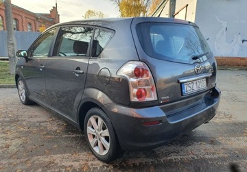 Toyota Corolla Verso AR10 2.2 D-4D 136KM 2008 Toyota Corolla Verso Bezwypadkowa 7-osobowa GetHelp 2.2 Diesel 136KM, zdjęcie 4