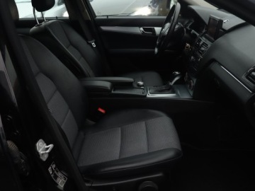 Mercedes Klasa C W204 2008 Mercedes C C 220 CDI, 167 KM, Automat, Skóra, zdjęcie 8