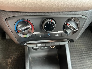 Hyundai i20 I Hatchback 5d Facelifting 1.1 CRDi 75KM 2015 Hyundai i20 1.1 diesel 75 KM zarejestrowany w PL mozliwa zamiana 1.1, zdjęcie 10