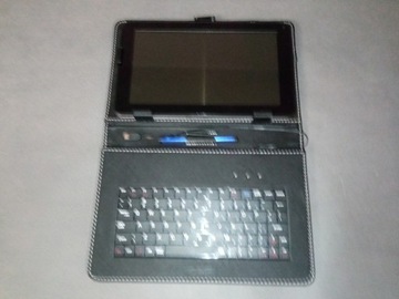 Tablet Goclever terra 90 cała z etui nie włącza si