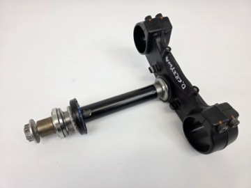 KTM RC 125 14-21 нижняя полка передней подвески