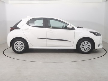 Toyota Yaris IV Hatchback 1.5 Dynamic Force 125KM 2022 Toyota Yaris 1.5 VVT-i, Salon Polska, zdjęcie 5