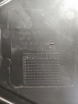 Новый оригинальный напольный чехол правый Transporter T5 T6