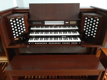 ЦИФРОВОЙ ЦЕРКОВНЫЙ ОРГАН JOHANNUS REMBRANDT 3090 ПРЕМИУМ ЦВЕТ МАХАГОНИ