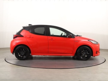 Toyota Yaris IV Hatchback 1.5 Hybrid Dynamic Force 116KM 2020 Toyota Yaris 1.5 VVT-i Hybrid, Salon Polska, zdjęcie 5