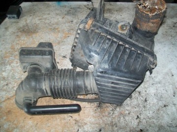 POUZDRO FILTRU VZDUCHU HYUNDAI TRAJET 2.0B 00R.