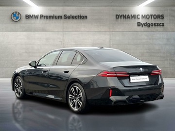 BMW Seria 5 G90-91 2025 BMW 520 BMW 520d xDrive M Pro Iconic Glow Harmann/, zdjęcie 2
