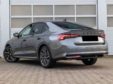 Skoda Octavia IV 2026 SKODA Octavia Sportline 2.0 TSI 4x4 DSG Sedan 204KM 2026, zdjęcie 2