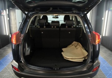 Toyota RAV4 IV MPV D-4D 125 124KM 2015 Toyota RAV4 Polski salon _ Podgrzewane fotele _ Skorzana tapicerka _ 4x4, zdjęcie 7