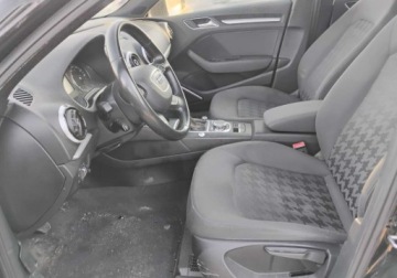 Audi A3 8V Hatchback 3d 1.6 TDI clean diesel 110KM 2015 Audi A3 Sportback 112015r, 1.6 TDI. Uszkodzony prawy przod. Poobijany. Jez, zdjęcie 6