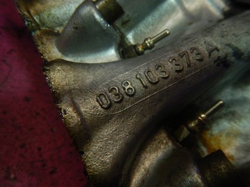 AUDI A3 8L 1.9TDI 8V 90KM HLAVA KRYT VENTILU 038103373A