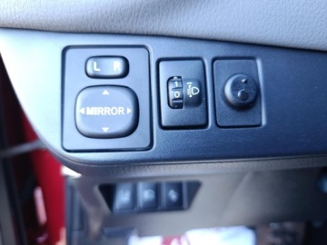 Toyota Yaris III 2017 Toyota Yaris Hybrid 100 Premium EU6 III (2011-2019, zdjęcie 26