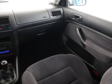 Volkswagen Bora Sedan 1.6 100KM 1999 VW Bora 1.6, HAK, Klima, Klimatronic, zdjęcie 7