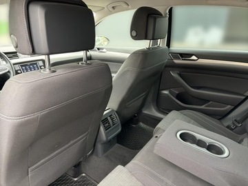 Volkswagen Passat B8 Variant Facelifting 1.5 TSI EVO 150KM 2022 Volkswagen Passat 1.5 TSI / 150 KM DSG Bussines Sa, zdjęcie 35