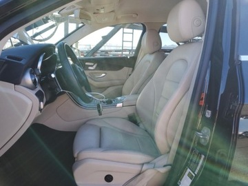 Mercedes GLC C253 2019 Mercedes-Benz GLC 300 2019 2.0l 2.0 Benzyna 241KM, zdjęcie 7