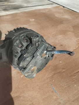 Ford Transit 2.4 rok 2005 alternator