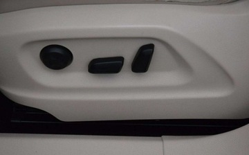 Volkswagen Tiguan I SUV 2.0 TDI CR DPF BlueMotion 140KM 2011 Volkswagen Tiguan 2.0TDI 136 TYS KM Navi Skora 2 KPL KoL PDC Sprowadzony, zdjęcie 32