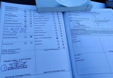 Volkswagen Touran II 1.6 TDI 105KM 2011 Volkswagen Touran Volkswagen Touran 1.6 TDI DPF Highline 1.6 Diesel 105KM, zdjęcie 28