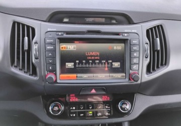 Kia Sportage III SUV 1.7 CRDi 116KM 2013 Kia Sportage 2013r, 1.7 CRDI. Uszkodzony tyl i lekko przod. Jezdzi. 1.7, zdjęcie 13