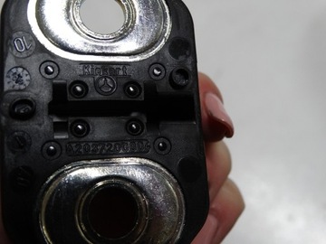 ЗАМОК ДВЕРИ Mercedes W211 2037200004