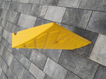 Najazd krawężnik podjazd krawężnikowy 5cm