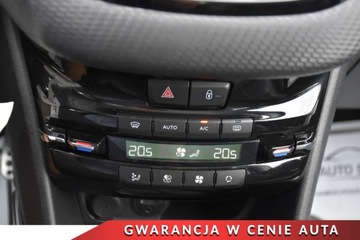 Peugeot 2008 I SUV Facelifting 1.2 PureTech 110KM 2018 Peugeot 2008 NaviKamera SkoraAlcantara Ambiente Led Panorama Klimatronic, zdjęcie 18