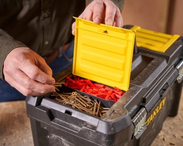 ЯЩИК ДЛЯ ИНСТРУМЕНТОВ STANLEY МЕТАЛЛИЧЕСКИЕ ЗАЩЕЛКИ