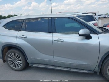 Toyota Highlander III 2022 Toyota Highlander 2022r, Platinum, 3.5L, 4x4 3.5 Benzyna 295KM, zdjęcie 3