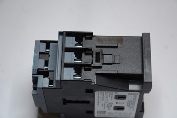 Контактор Сименс 3RT2028-1AP00-1AA0
