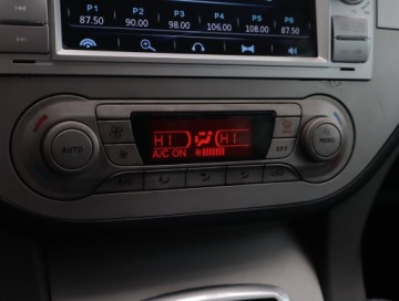 Ford Kuga I 2010 Ford Kuga 2.0 TDCi, Skóra, Klima, Klimatronic, zdjęcie 12