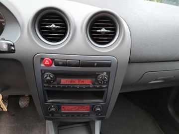 Seat Ibiza III 1.4 16V 75KM 2006 Seat Ibiza 1.4 (2006), zdjęcie 6