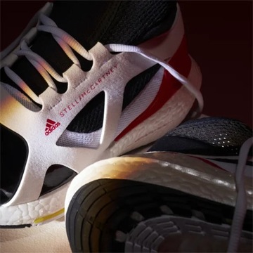 ADIDAS STELLA McCARTNEY ULTRABOOST