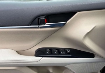 Toyota Camry IX Sedan 2.5 Hybrid Dynamic Force 218KM 2020 Toyota Camry salon Polska, Head-Up, FV-VAT 23, 1 rej 21r. 2.5 Hybryda, zdjęcie 14