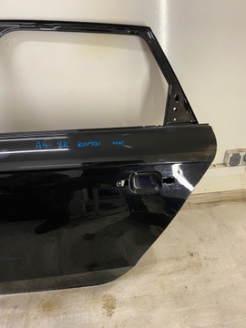 AUDI A4 8K 8K9 KOMBI DVEŘE LEVÉ ZADNÍ