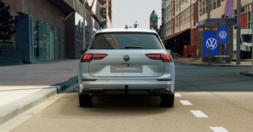 Volkswagen Golf VIII 2025 Volkswagen Golf Variant Variant R-Line Plus 1.5 eTSI 150KM 1.5 Benzyna, zdjęcie 2