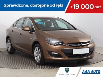 Opel Astra J Sedan 1.4 Turbo ECOTEC 140KM 2016 Opel Astra 1.4 T, Salon Polska, 1. Właściciel