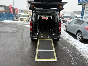 Peugeot Rifter Standard 1.5 BlueHDI 130KM 2022 Peugeot RIFTER Niepełnosprawnych inwalida PFRON, zdjęcie 2