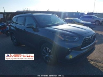 Toyota Highlander III 2023 Toyota Highlander 2023, 2,4L, 4x4, XLE, po gradobiciu 2.4 Benzyna 265KM