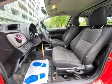 Toyota Yaris III Hatchback 5d 1.0 VVT-i 69KM 2013 TOYOTA YARIS VAN * 1.0l benzyna 69KM Salon PL Bezwypadkowy 1 wł *VAT23%, zdjęcie 4