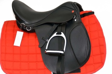 УНИВЕРСАЛЬНОЕ СЕДЛО 17.5C + ПОВОДЬЯ BRITLE В КОМПЛЕКТЕ