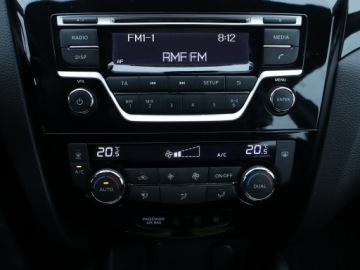 Nissan Qashqai II Crossover 1.2 DIG-T 115KM 2015 Nissan Qashqai 1.2 DIG-T, Salon Polska, zdjęcie 11