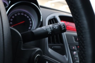 Opel Astra J GTC 1.6 CDTI Ecotec 110KM 2015 Opel Astra 1.6 CDTI, Salon Polska, Klima, zdjęcie 18