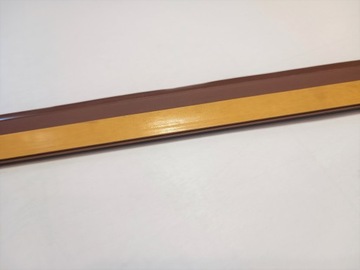 Маскирующая планка для окна из орехового дерева, 30 мм.